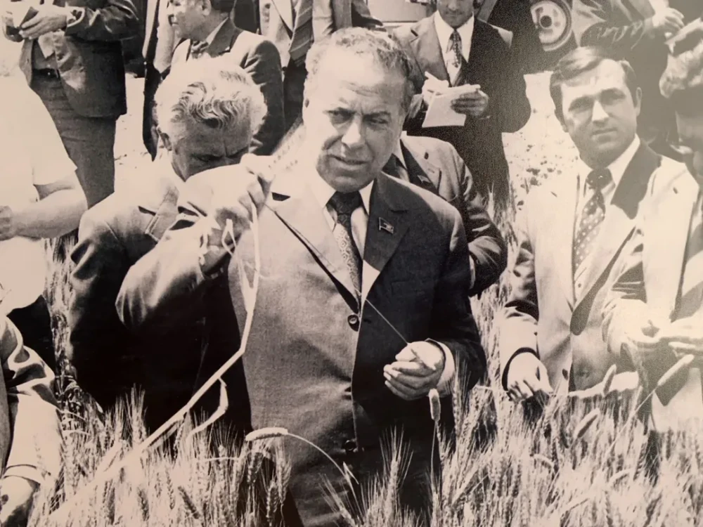 Ulu Öndər Heydər ƏliyevinTarixi Neftçala Səfəri